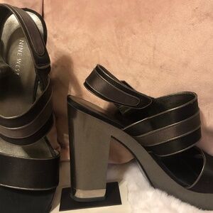 Vintage Nine West platform sandal